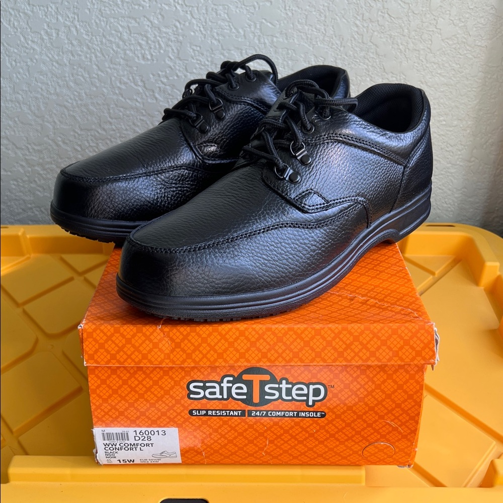 SafeTstep Men's Black Leather Lace-Up Shoes
